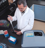 DR6000 Benchtop Spectrophotometer